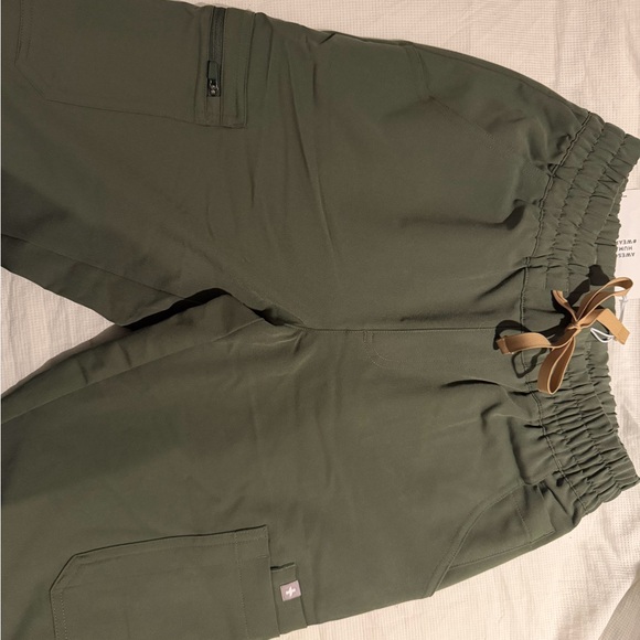 Figs Dowa Moss pants XS petite - Picture 4 of 6